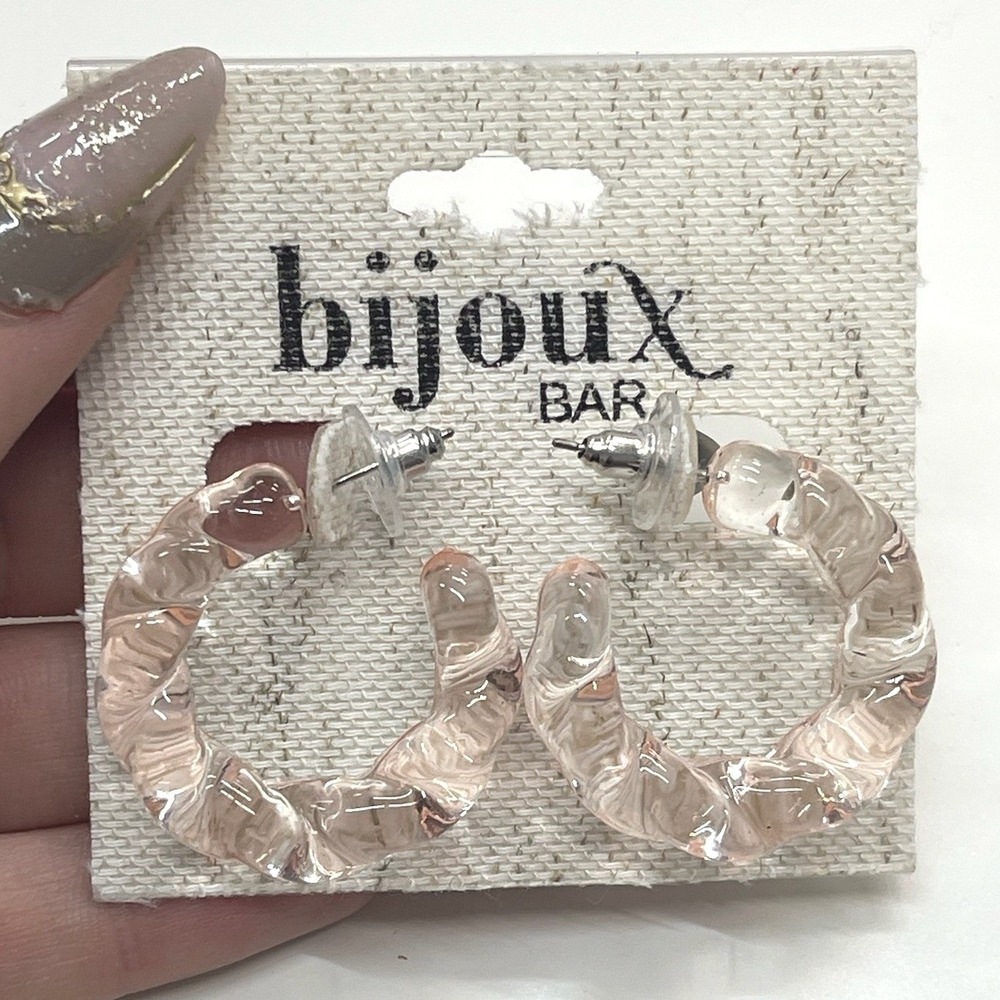Bijoux Bar Pink‎ Acrylic Twisted Hoop Earrings Translucent Ribbed BB1020-HOLIDAY